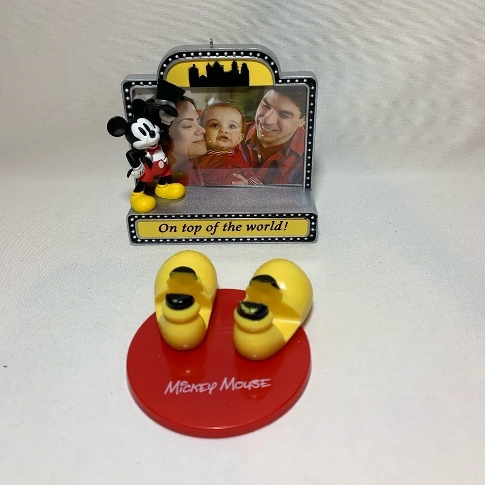 Hallmark Keepsake Ornament 2021 Disney Mickey Mouse 👣/On Top of the World Frame